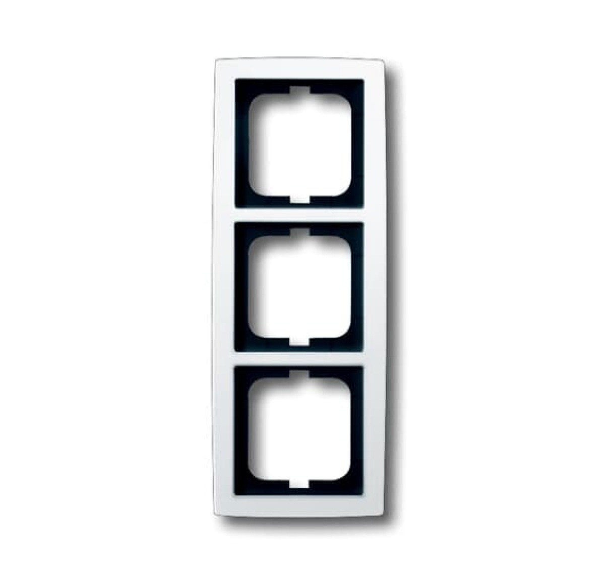 Cover frame 3-gang studio white - solo