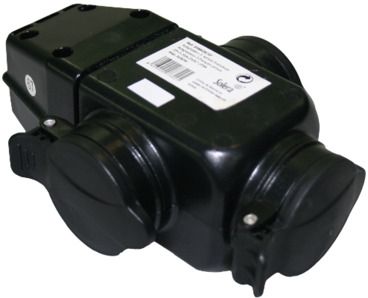 3-way adaptor. Black rubber.