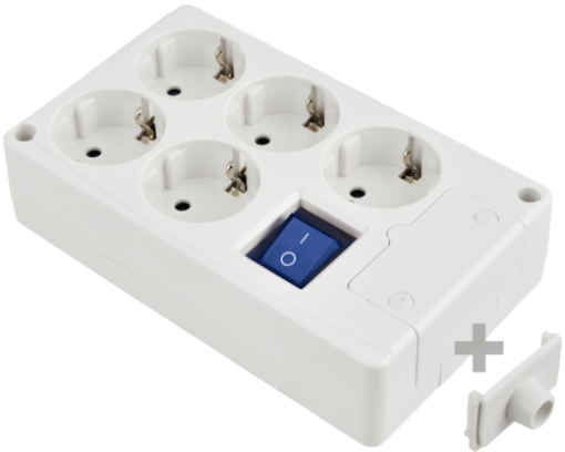 Tomada múltipla com 5 tomadas 2P + T, 16A 250V ~. Com interruptor de luz.