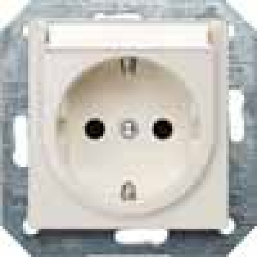DELTA isystem socket outlet with labeling field and incr touch protection 