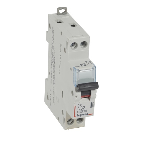 Disjuntor DX³ 6000-10 kA - 1PN - 230 V- 32 A - Curva C -1 mód