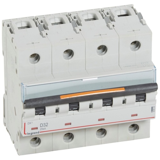 Disjuntores DX3 - 25kA - 4P - 400 V - 32 A - curva D - 6 módulos