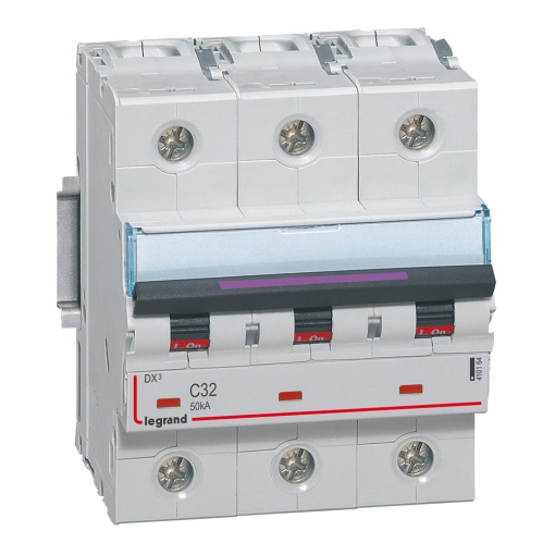 Disjuntores DX3 - 50kA - 3P - 400 V - 32 A - curva C - 4,5 módulos