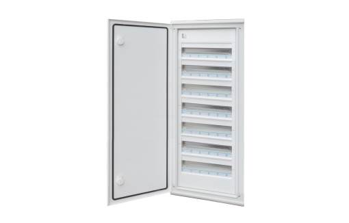 QUADRO DE DISTRIBUIÇÃO MONTAGEM EMBUTIDA IP54 PORTA OPACA 7 FILAS 119 MÓDULOS BR