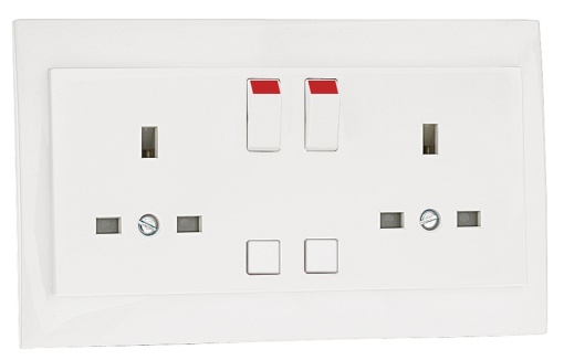 TOMADA DUPLA INGLESA CINTERRUPTOR BRANCO