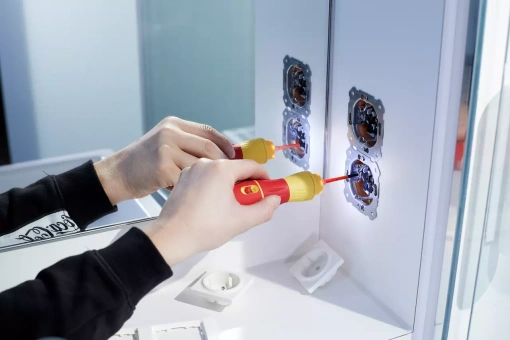 Chave eléctrica speedE® II electric 7 pçs., c/ slimBits, baterias e carregador