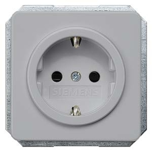 DELTA profil SCHUKO socket outlet with increased touch protection silver