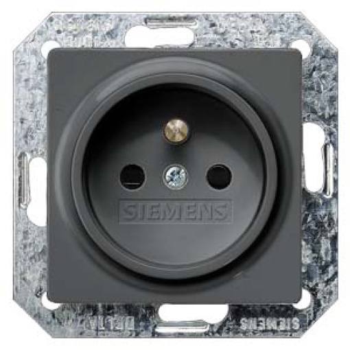 DELTA isystem socket outlet with grounding pin and incr touch protection c